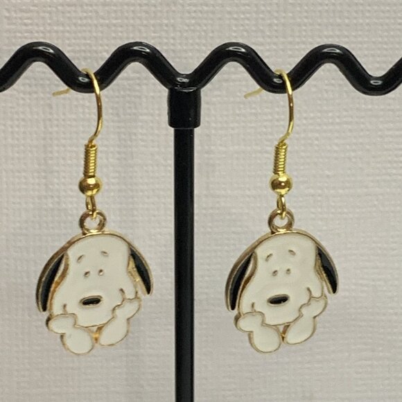 Snoopy Earring, Peanuts Earring, Gift Idea, Snoopy Charm, Peanut Charm, Snoopy - Picture 4 of 7